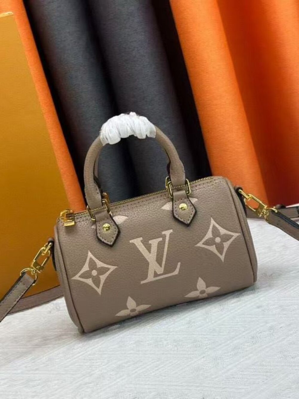 Classic Louis Vuitton Bag: A Stylish and Versatile Choice for Elegance